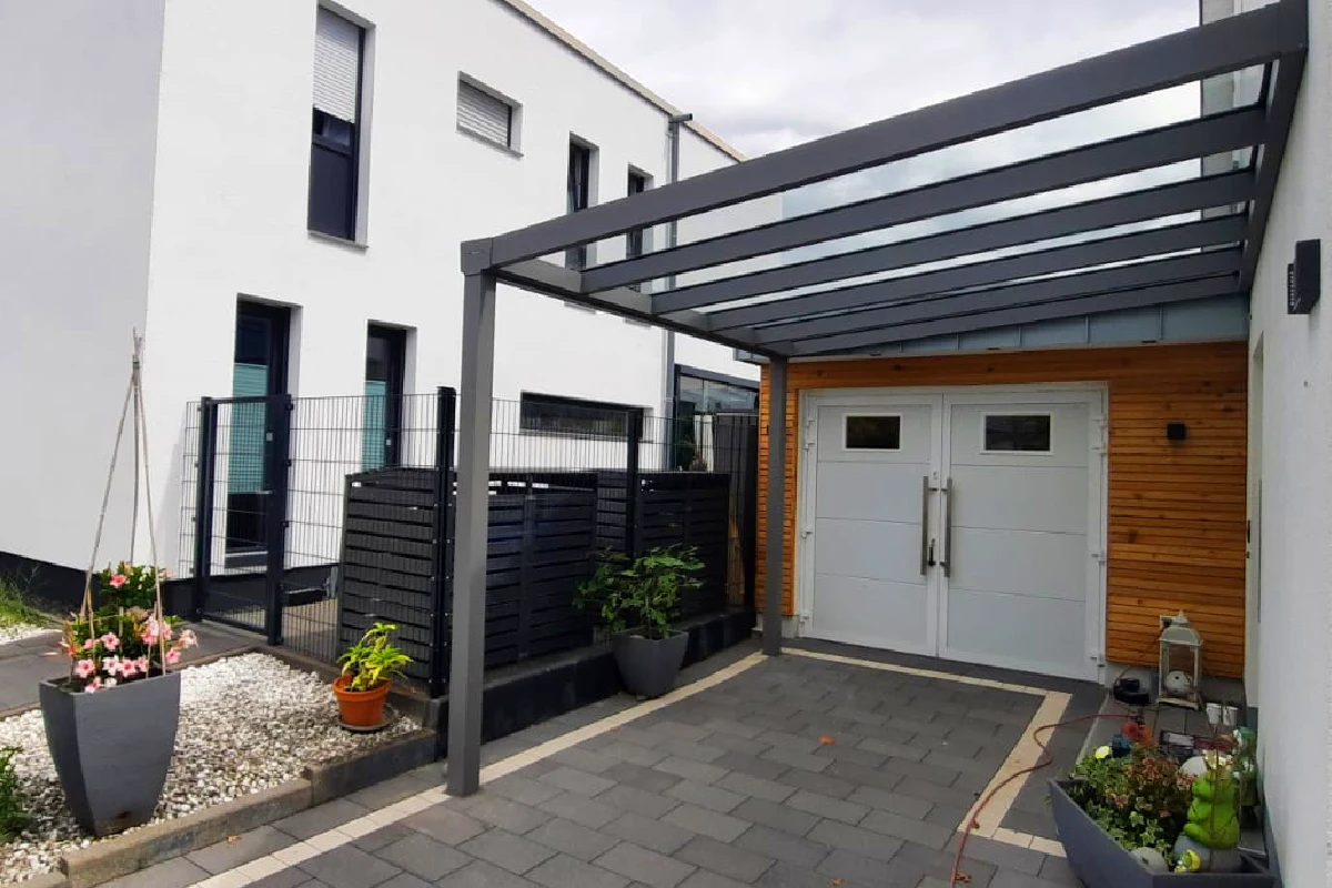 Carport in graualuminium RAL9007 in Wesseling